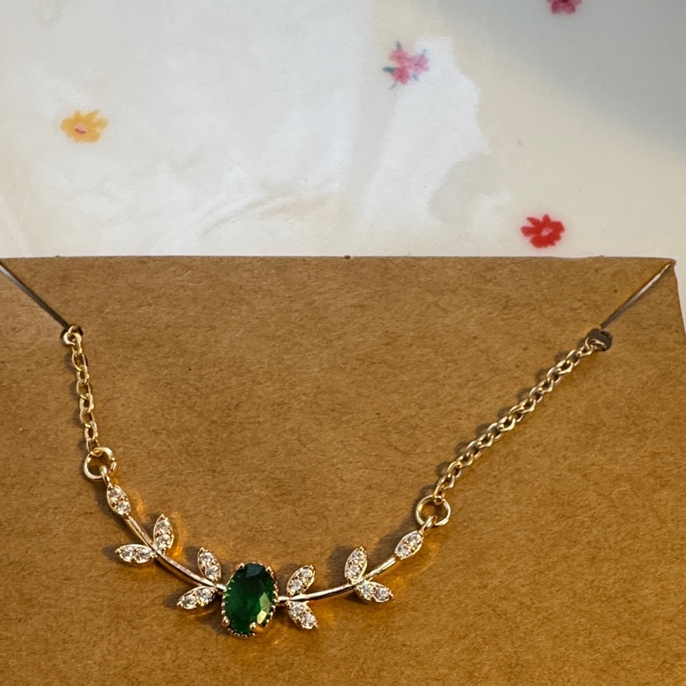 Trendy Jewels Gold Necklace with Green Gem